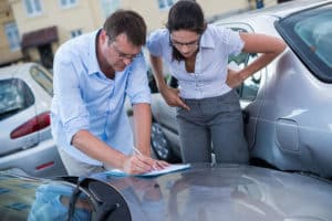 Exchanging-Information-After-Parking-Lot-Car-Accident